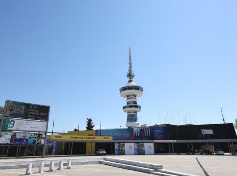 Το έναυσμα να γεμίσουν οι πλατείες δίνει η Καρυστιανού – Αντικυβερνητικά συλλαλητήρια πριν τα εγκαίνια της ΔΕΘ
