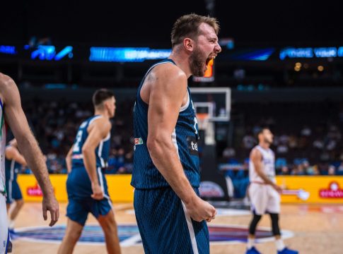 Ιταλία – Σλοβενία 77-84 : Ο τελευταίος βασιλιάς του μπάσκετ: Ραψωδία Ντόνσιτς με 40άρα και η Σλοβενία στους «8»