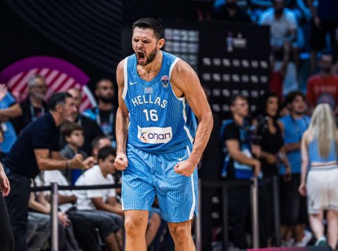 Συγκινητικός Παπανικολάου: «Αν κληθώ ξανά, θα υπηρετήσω την Εθνική με χαρά και τιμή»