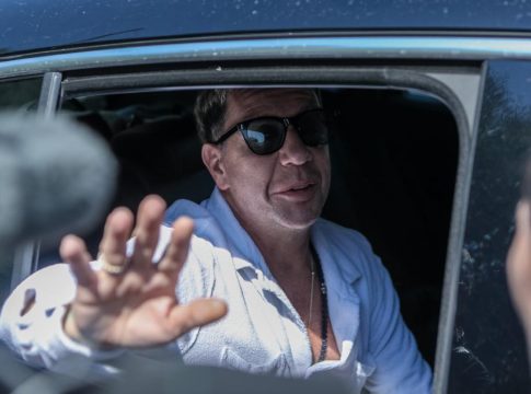 Το comeback του Γιώργου Μαζωνάκη: Επιστρέφει στη σκηνή μετά τη νοσηλεία του