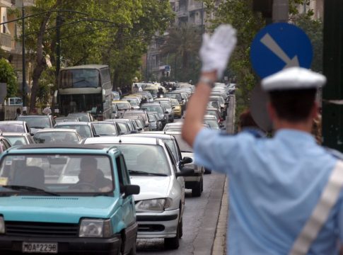 Κίνηση: Στο «κόκκινο» Κηφισός, Παραλιακή και λεωφόρος Κηφισίας – Καθυστερήσεις στην Αττική Οδό
