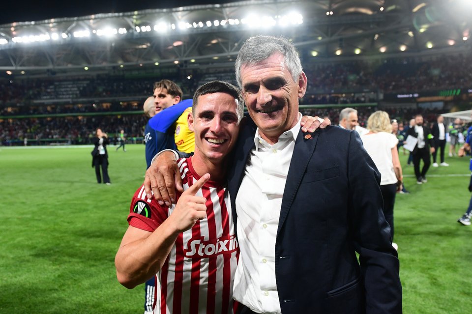 Η ανάρτηση της UEFA με Ποντένσε, Μεντιλίμπαρ και την κούπα του Conference League (pic)