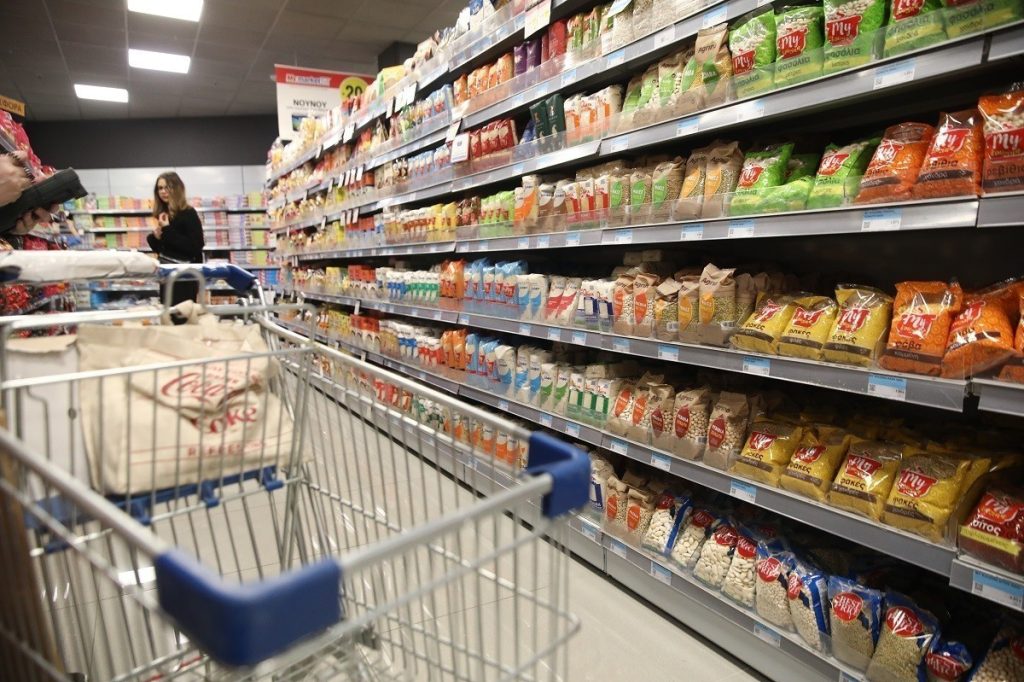 Πότε θα εφαρμοστούν τα μέτρα για τις μειώσεις τιμών στα σούπερ μάρκετ