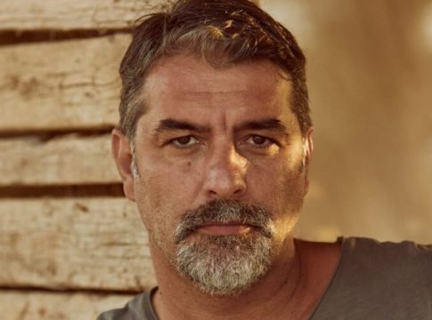 Ο Βασίλης Μπισμπίκης τα «έσπασε» σε κρητικό γλέντι πριν τρακάρει τα οχήματα στη Φιλοθέη (vid)