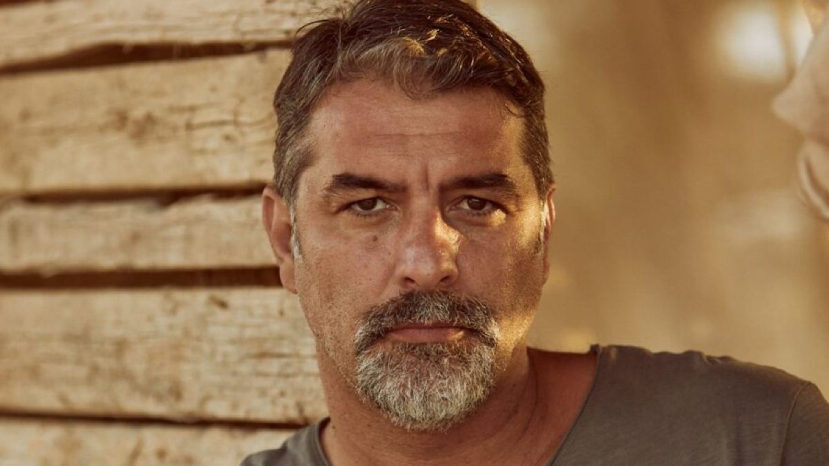 Ο Μπισμπίκης τα «έσπασε» σε κρητικό γλέντι πριν τρακάρει τα οχήματα στη Φιλοθέη (vid)