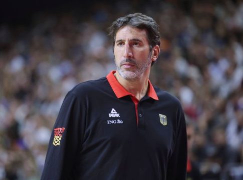 Ο Άλεξ Μουμπρού πήρε εξιτήριο μετά από ένα μήνα νοσηλείας