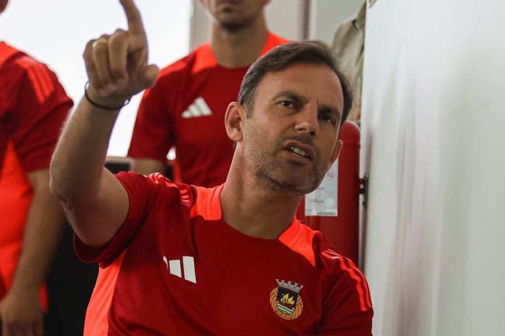 Το έκανε ξανά: Η Ρίο Άβε του Συλαϊδόπουλου έπαιξε… Play Station και ο Βρουσάι σκόραρε μετά από 20 πάσες (vids)