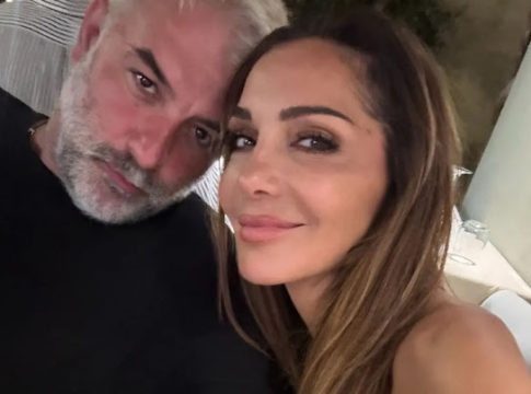 Μπισμπίκης: Τρίτη μέρα κλεισμένος στο σπίτι του – «Νιώθει ντροπή, σοκ και απογοήτευση»