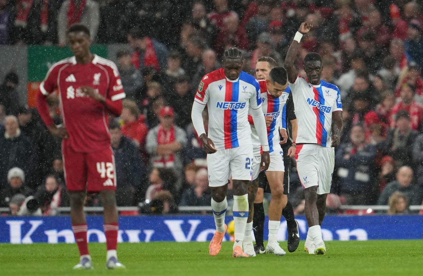 Κρίσταλ Πάλας: Ο κακός «δαίμονας» της Λίβερπουλ και ο «Χ Factor» Ισμαΐλα Σαρ (pic, vids)