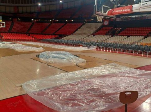 Ολυμπιακός: Πλημμύρισε ξανά το ΣΕΦ από τη βροχόπτωση