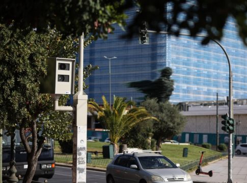 Τι ισχύει τελικά με τις κάμερες στους δρόμους