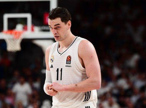 Έφτασε στη «Movistar Arena» για το ματς με τον Ολυμπιακό η Ρεάλ (pics, vid)