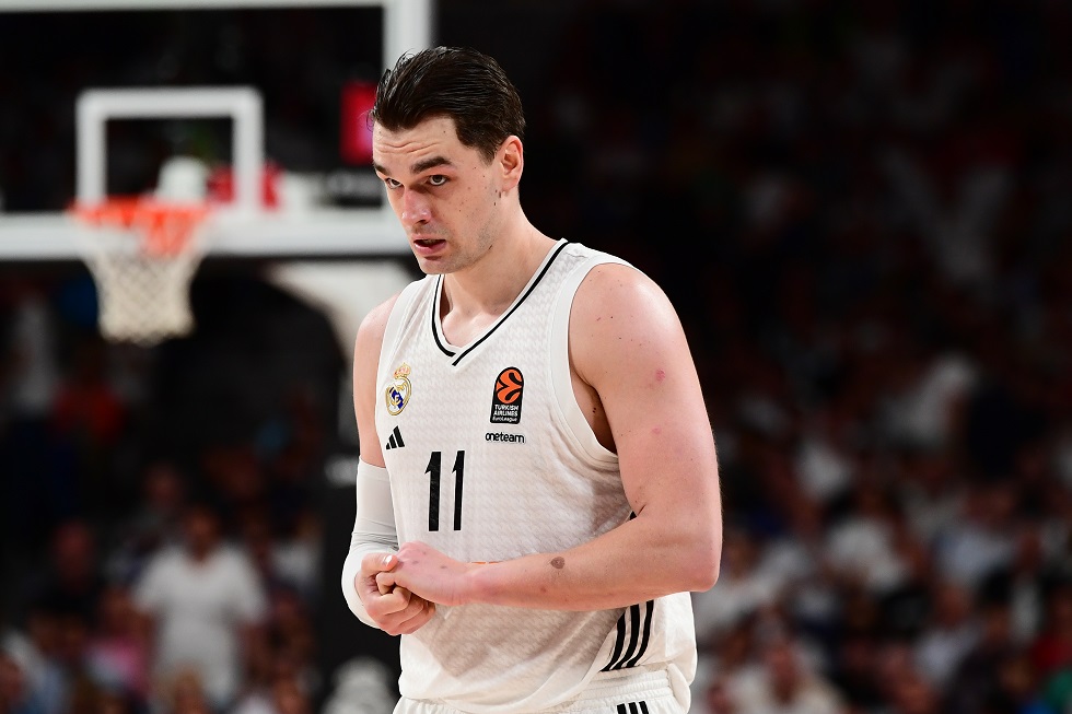 Έφτασε στη «Movistar Arena» για το ματς με τον Ολυμπιακό η Ρεάλ (pics, vid)