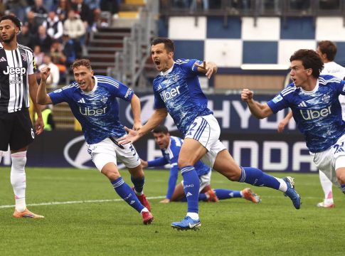 Κόμο – Γιουβέντους 2-0: «Έσπασε» το αήττητο της «Κυρίας» με σούπερ Παζ η ομάδα του Φάμπρεγκας