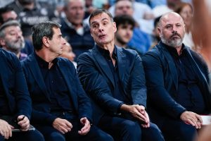 Η ενόχληση του Μπαρτζώκα σε ερώτηση Ισπανού δημοσιογράφου: «Τι εννοείται όταν λέτε Ευρωπαίος γίγαντας»