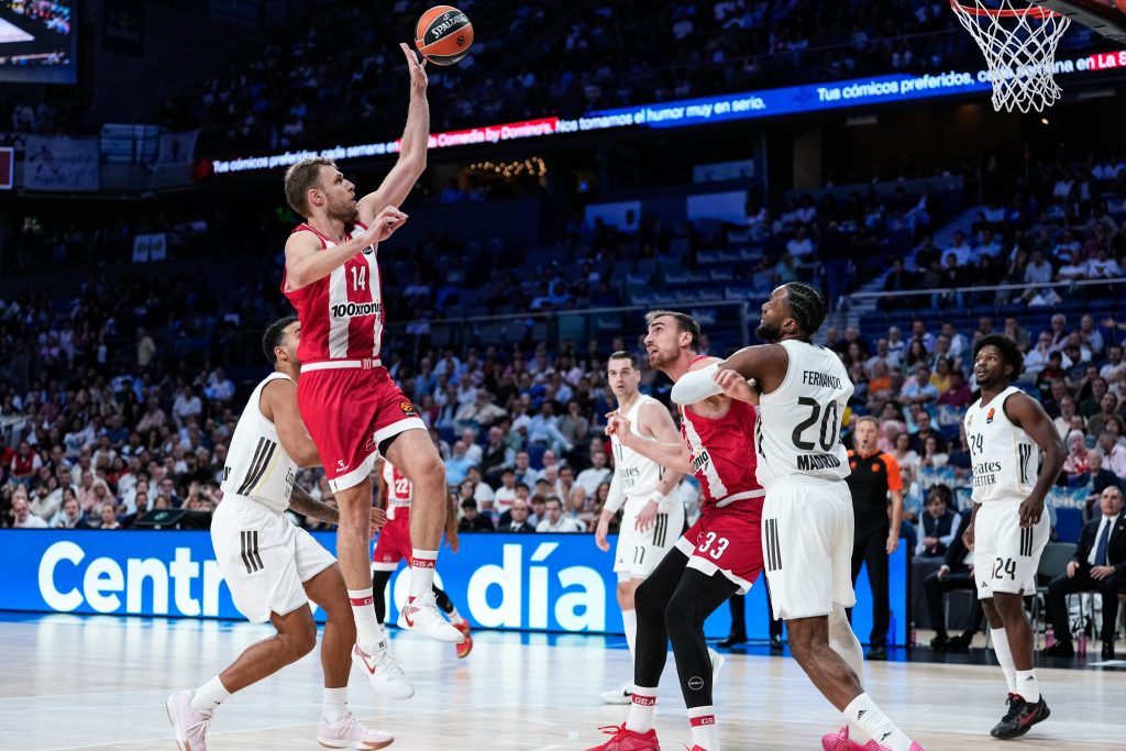 Ρεάλ Μαδρίτης – Ολυμπιακός 89-77: Έβαλαν 53 στο πρώτο, έμειναν στα… αποδυτήρια στο δεύτερο οι «ερυθρόλευκοι»