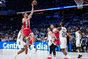 Ρεάλ Μαδρίτης – Ολυμπιακός 89-77: Έβαλαν 53 στο πρώτο, έμειναν στα… αποδυτήρια στο δεύτερο οι «ερυθρόλευκοι»