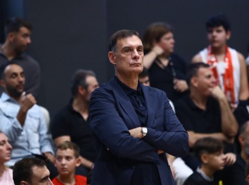 Τι είπε ο Μπαρτζώκας για το ντεμπούτο του Νιλικίνα και το… χρονοδιάγραμμα για τον Κίναν Έβανς