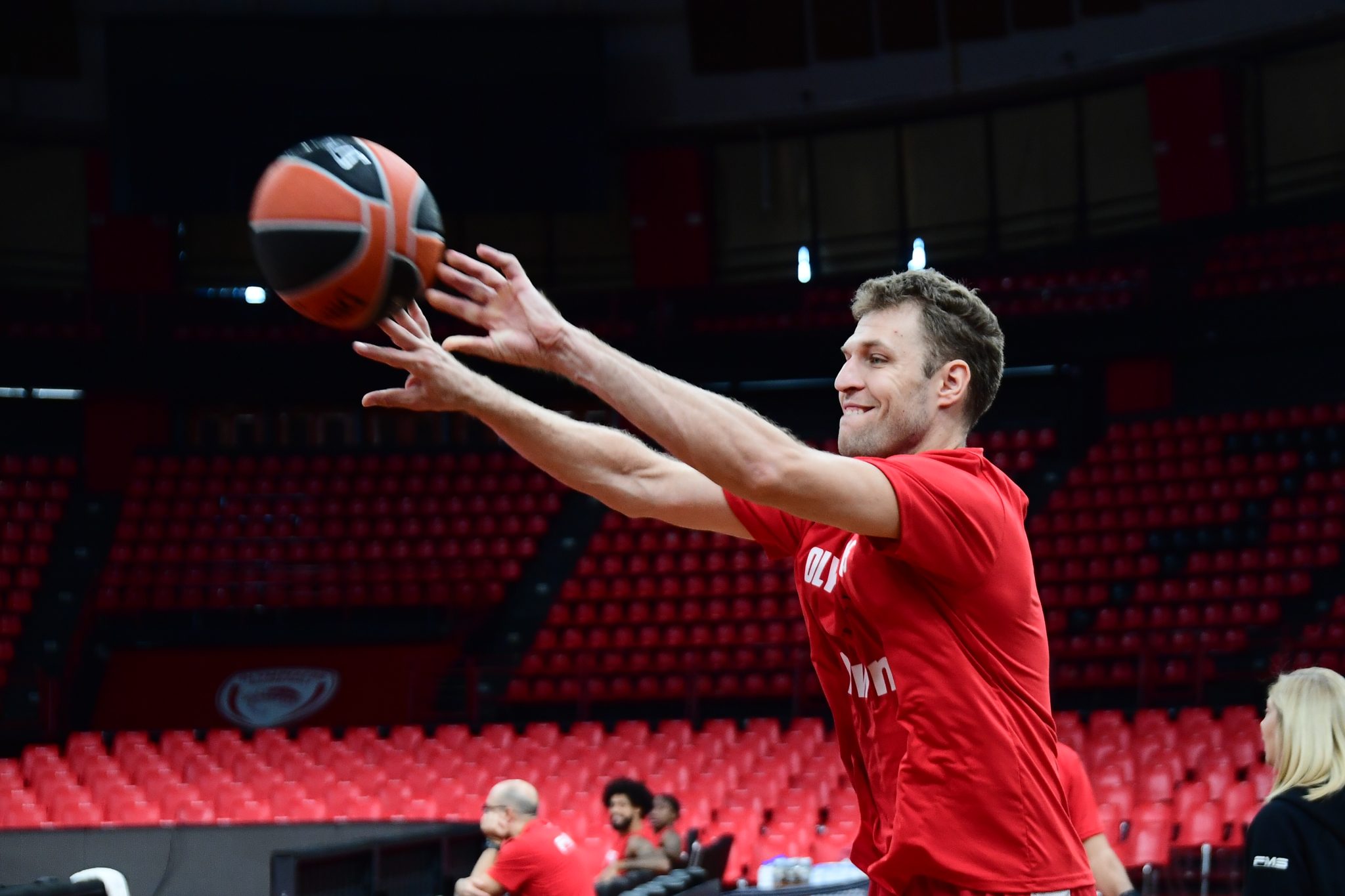 Βεζένκοφ: «Μαραθώνιος η Euroleague, να κρατήσουμε το ΣΕΦ με όσο γίνεται λιγότερες ήττες»