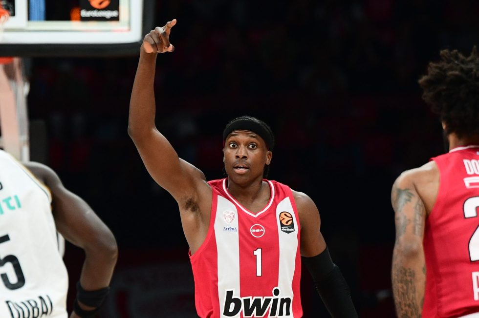 Το πρώτο καλάθι του Νιλικινά στη Euroleague με τον Ολυμπιακό ήτανε τρίποντο (pics)