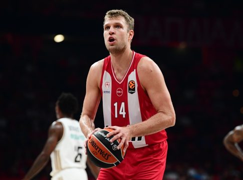 Ξεπέρασε τους 3.000 πόντους στη Euroleague ο Βεζένκοφ