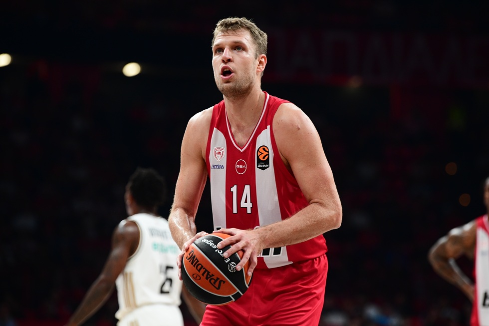 Ξεπέρασε τους 3.000 πόντους στη Euroleague ο Βεζένκοφ