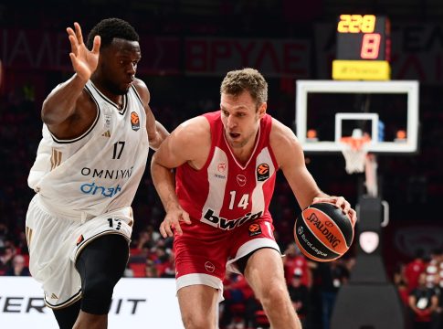 Ολυμπιακός – Ντουμπάι 86-67: Και… μισοί σε άλλο επίπεδο οι «ερυθρόλευκοι»