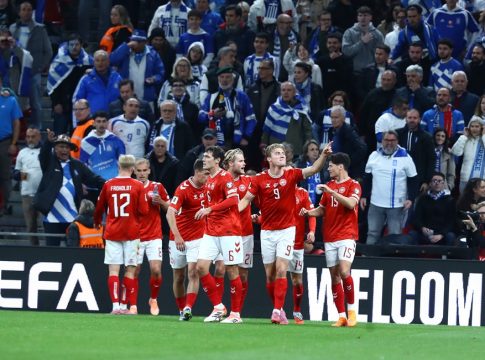 Διπλό «χτύπημα» σε δύο λεπτά και 3-0 η Δανία (vids)