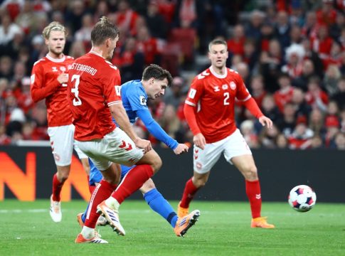 Μείωσε σε 3-1 με τον Τζόλη η Ελλάδα (vids)