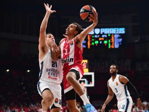 Ολυμπιακός – Εφές 78-82: Έμεινε απο δυνάμεις και απο… τρίποντο