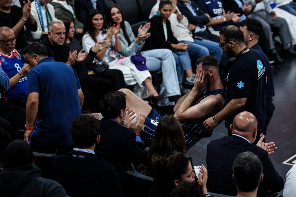 Το μήνυμα της Φενέρμπαχτσε για τον τραυματισμό του Παπαγιάννη