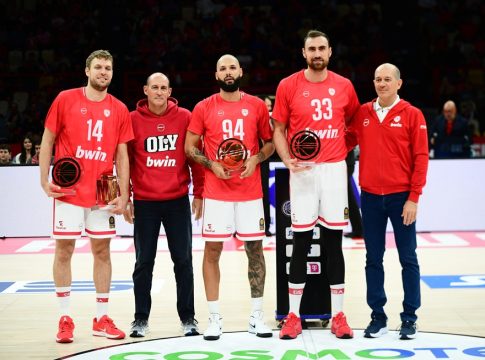 Βράβευσε τους Βεζένκοφ, Μιλουτίνοφ και Φουρνιέ ο Ολυμπιακός (vid)