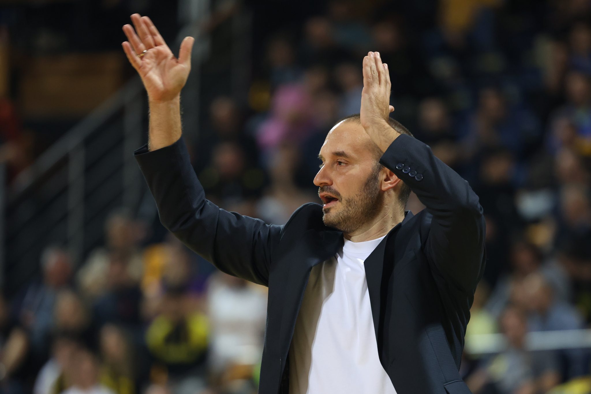 Τέλος από τον πάγκο του Άρη Betsson ο Καράισιτς