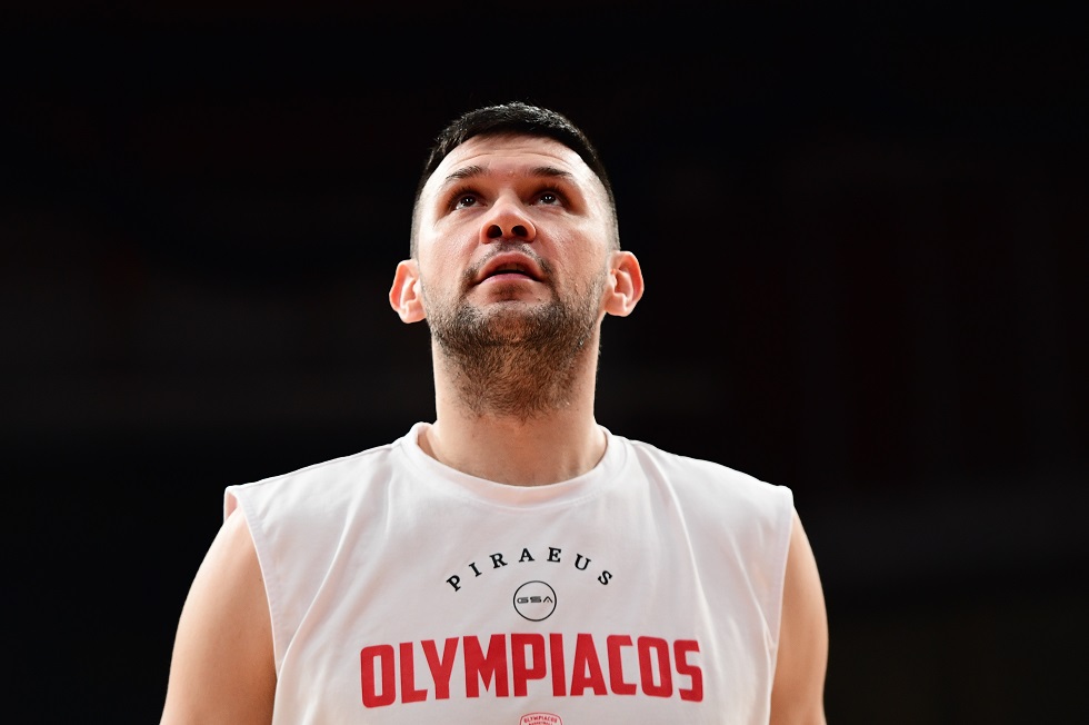 Επιστρέφει ο Παπανικολάου – Αυτή είναι η 12άδα του Ολυμπιακού