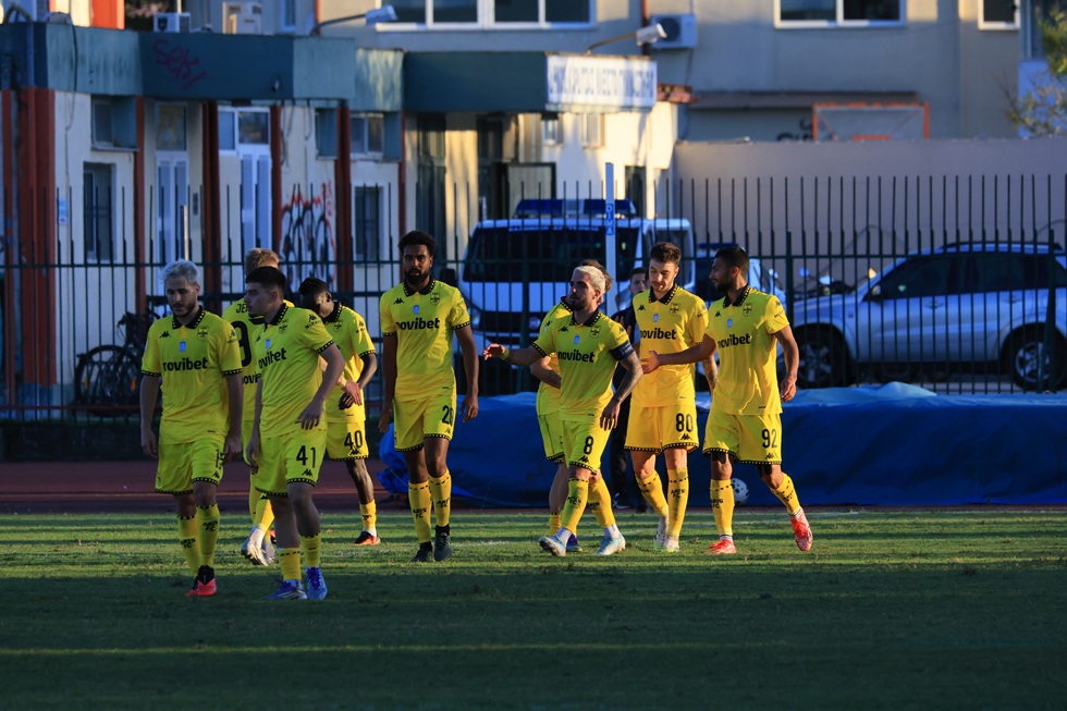 Κρατάει την πρόκριση και «βλέπει» Ολυμπιακό ο Άρης