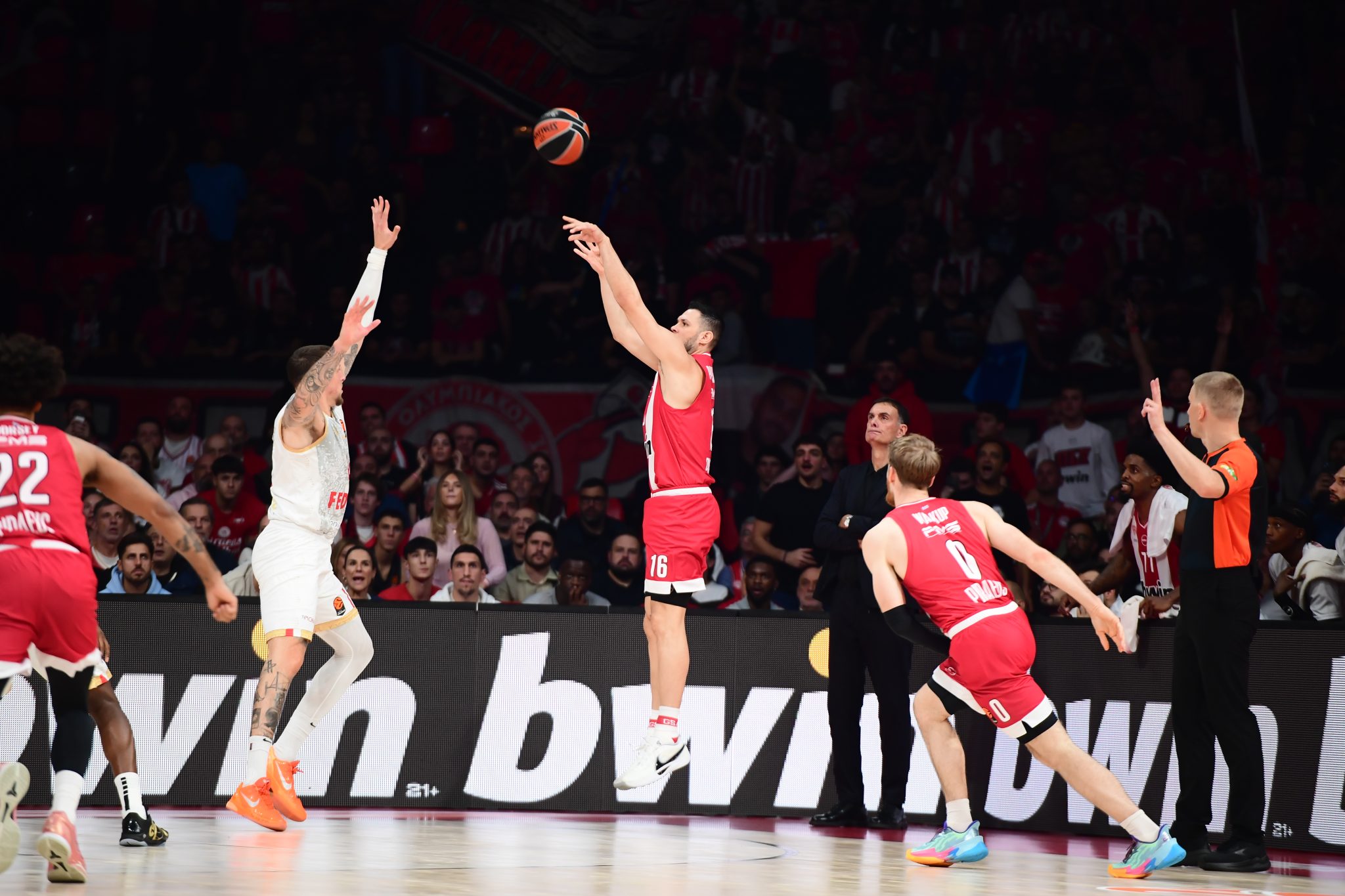 Οι αθλητικές μεταδόσεις της ημέρας (31/10): Τα ματς Ολυμπιακού και Παναθηναϊκού ξεχωρίζουν από πρόγραμμα της Euroleague