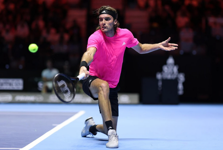 Παρά την ήττα ο Τσιτσιπάς έφυγε «χρυσός» από το «6 Kings Slam» (pic)