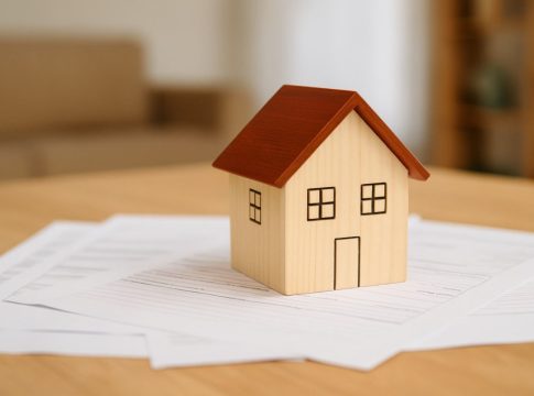 Οξύνεται το στεγαστικό πρόβλημα στην Ελλάδα –  Το 35,5% του εισοδήματος για στέγαση