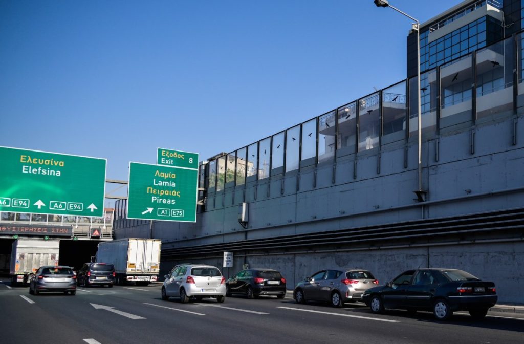 Αττική Οδός: Συνελήφθη οδηγός φορτηγού χωρίς δίπλωμα που μετέφερε αδρανή υλικά