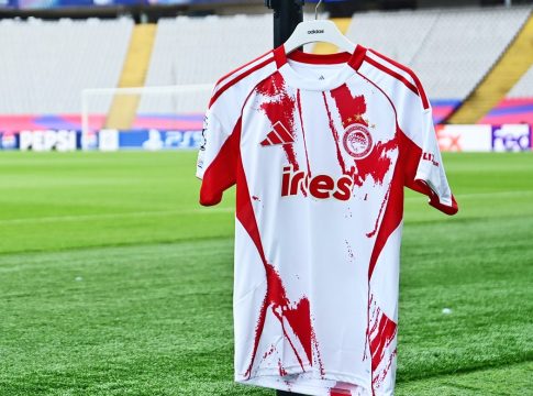 Η φανέλα με την οποία θα αγωνιστεί ο Ολυμπιακός κόντρα στην Μπαρτσελόνα (pics)