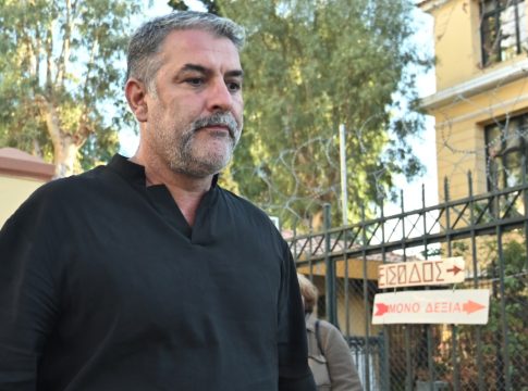 Βασίλης Μπισμπίκης: «Τα αυτοκίνητα είναι διαλυμένα» – Τι λέει θύμα του τροχαίου