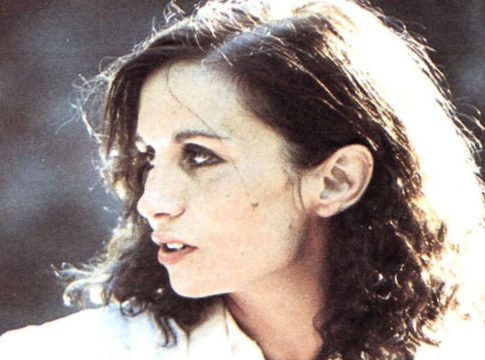 Κατερίνα Γώγου: Η ηθοποιός, η ποιήτρια, η «επαναστάτρια» που ζούσε στα άκρα – «Έφυγε» σαν σήμερα, 03 Οκτωβρίου, το 1993 μετά από μάχη με τον αλκοολισμό