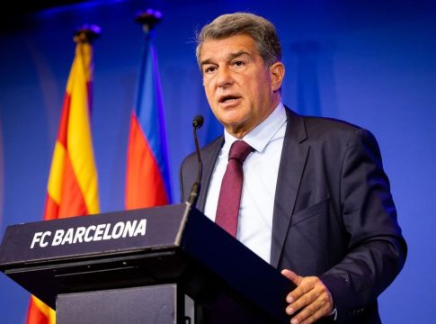 Ο Λαπόρτα πανηγυρίζει για το παιχνίδι στο Μαϊάμι, οι παίκτες της Μπαρτσελόνα αντιδρούν