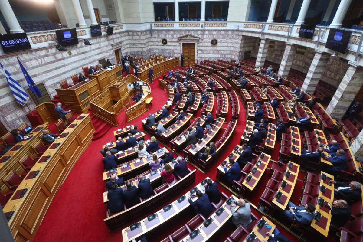 Βουλή – 13ωρο: «Οχι» της αντιπολίτευσης στο εργασιακό νομοσχέδιο