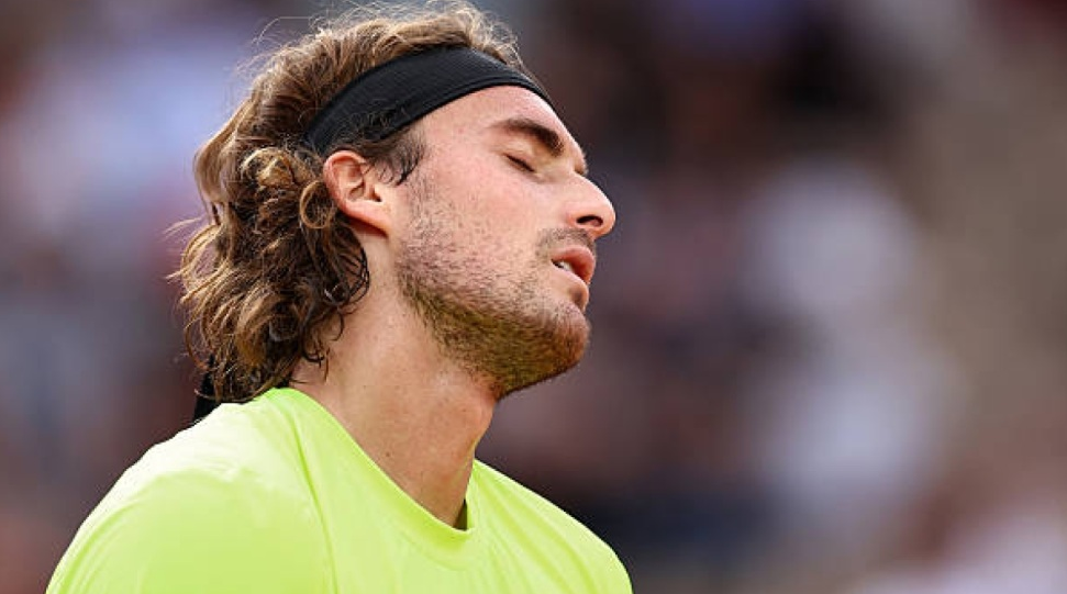 Δεν θα αγωνιστεί στο τουρνουά της Αθήνας ο Τσιτσιπάς