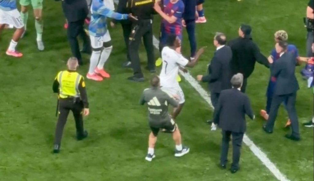 Το Clasico… συνεχίζεται: Το «μην με αγγίζεις κλαψιάρη» του Βινίσιους και τα «καρφιά» του Τσουαμενί στον Γιαμάλ (vids+pics)