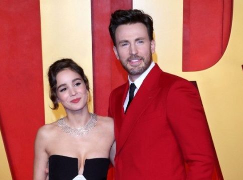 Κρις Έβανς: Ο «Captain America» απέκτησε κόρη, τρισευτυχισμένοι γονείς με την Άλμπα Μπαπτίστα