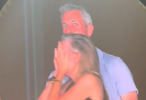 Ο CEO της Astronomer που έγινε viral από την kiss cam των Coldplay είναι ξανά μαζί με τη γυναίκα του