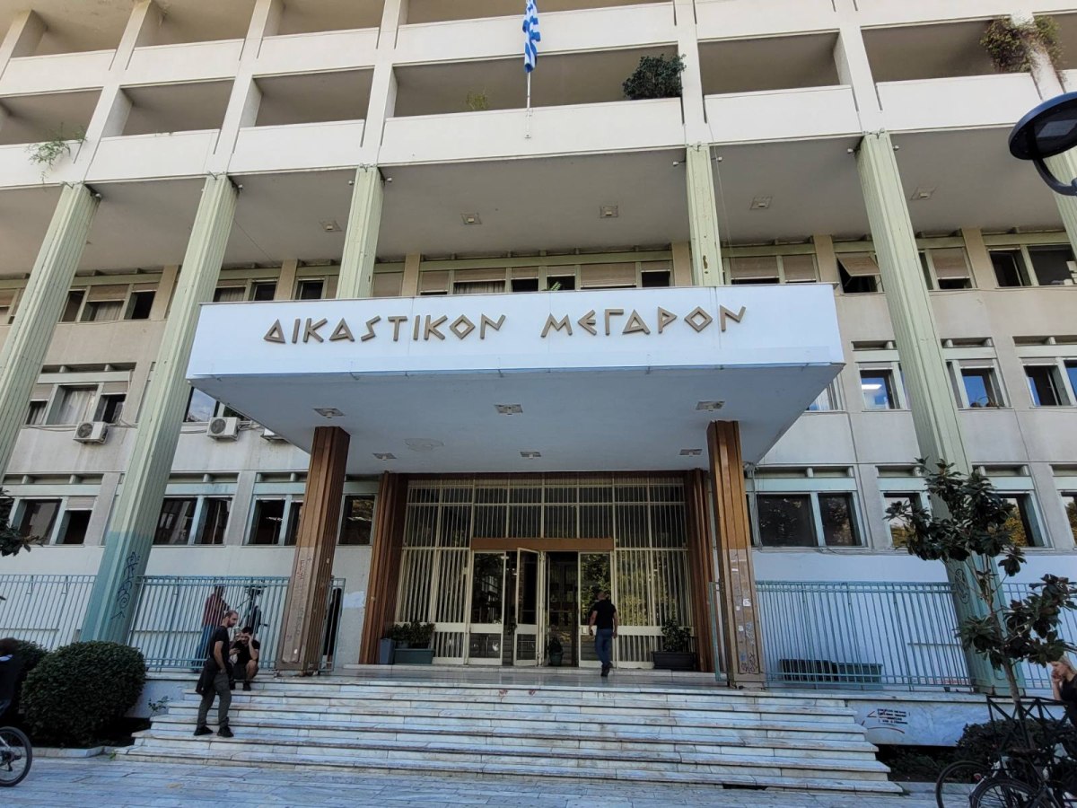 Ένταση στη δίκη για τα βίντεο των Τεμπών – Πήρε αναβολή για τις 28 Νοεμβρίου