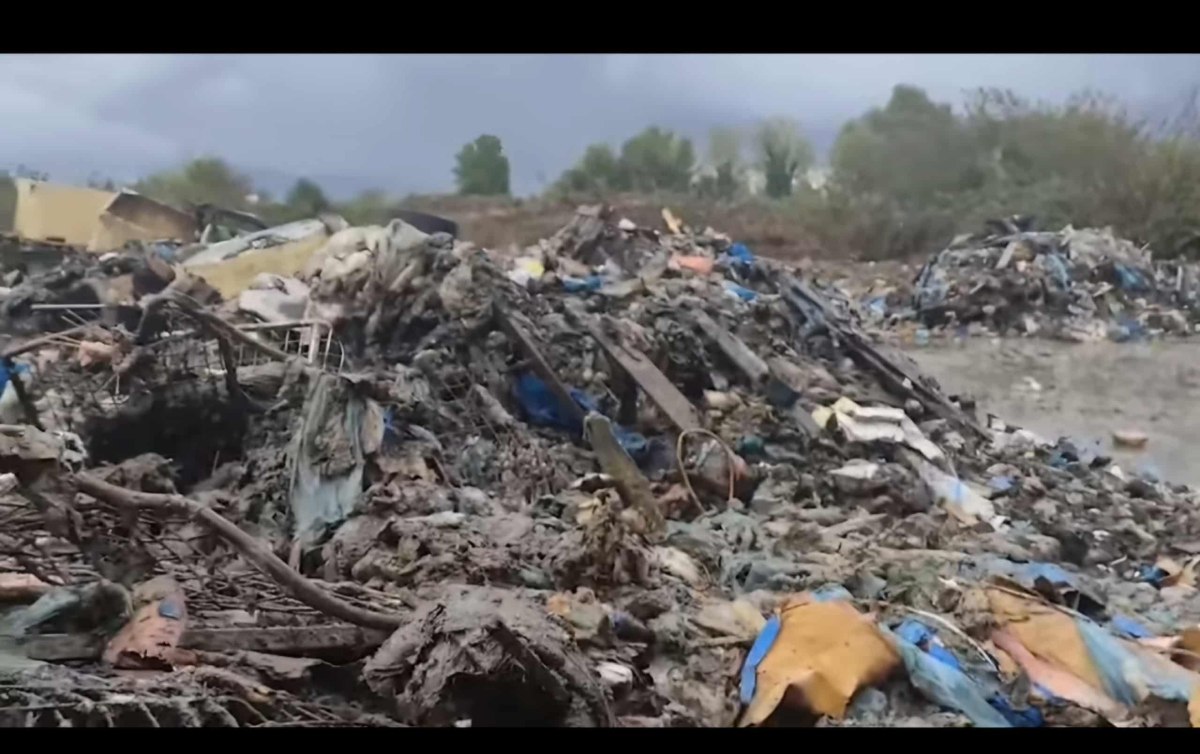 Φωτογραφίες σοκ από την απόθεση ζωικών αποβλήτων δημοσίευσε ο Δήμος Αρταίων